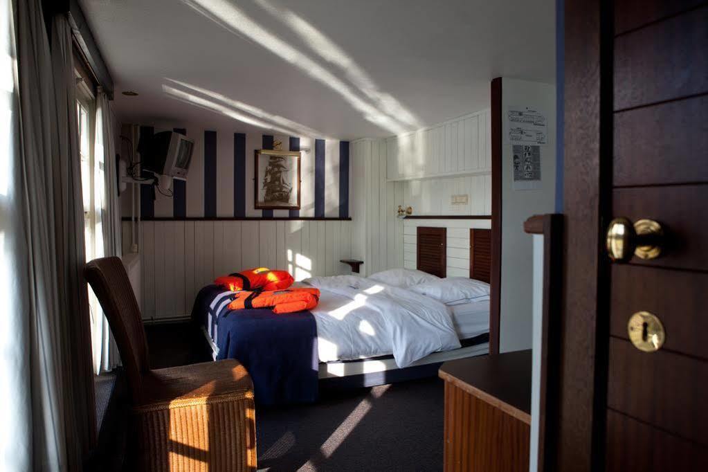 Boat Hotel De Barge Μπριζ Εξωτερικό φωτογραφία