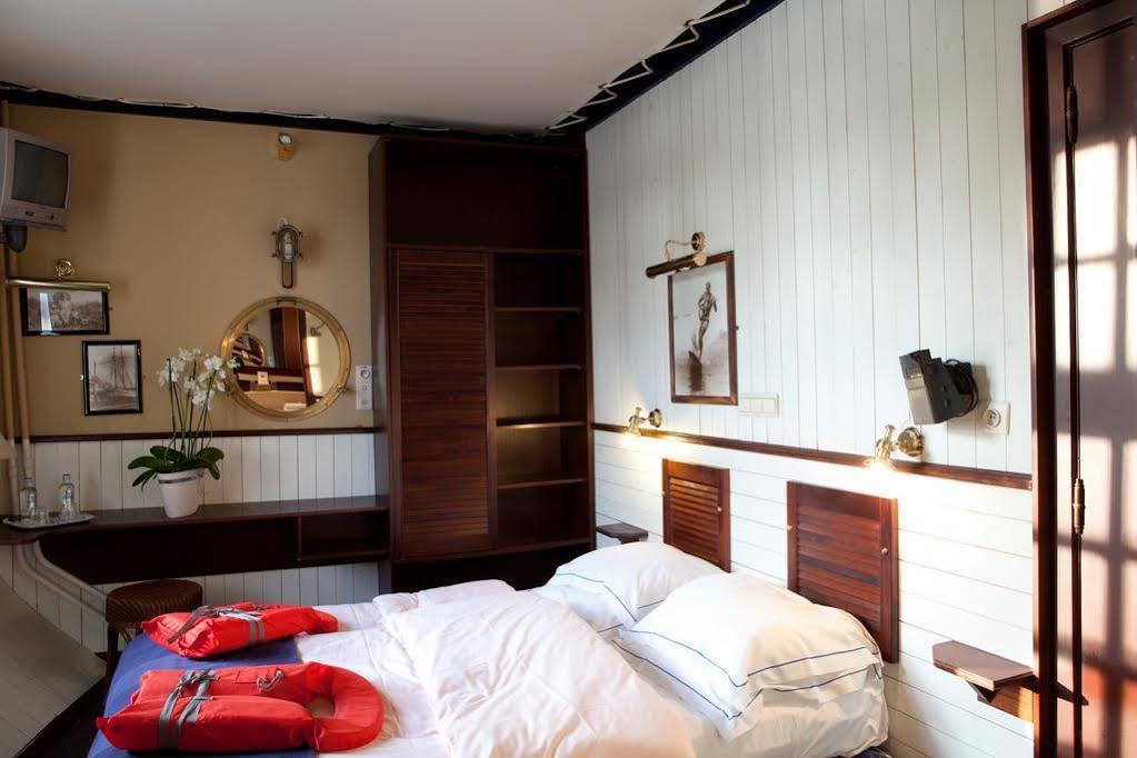 Boat Hotel De Barge Μπριζ Εξωτερικό φωτογραφία