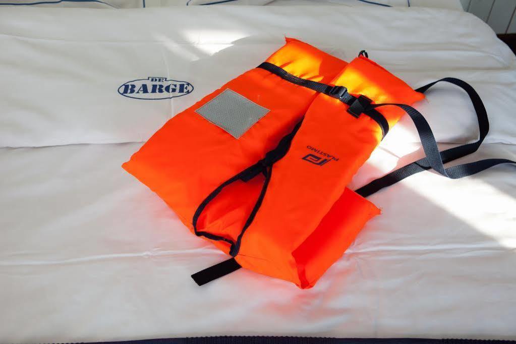 Boat Hotel De Barge Μπριζ Εξωτερικό φωτογραφία