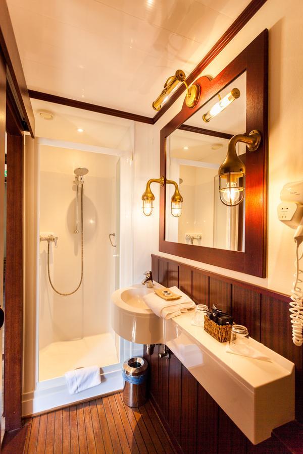 Boat Hotel De Barge Μπριζ Εξωτερικό φωτογραφία