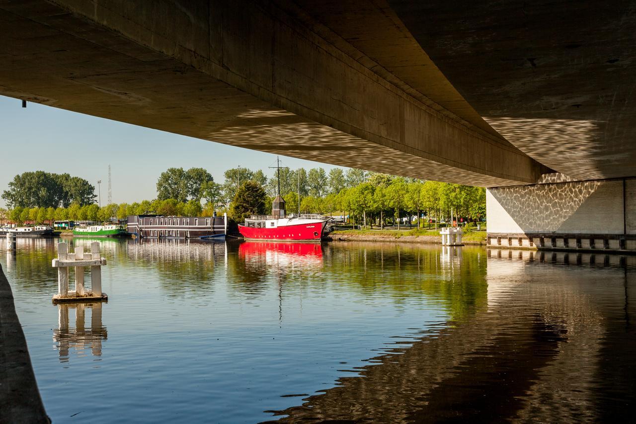 Boat Hotel De Barge Μπριζ Εξωτερικό φωτογραφία